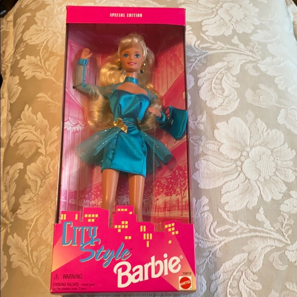 1995 City  Style Barbie Special Ed Mint